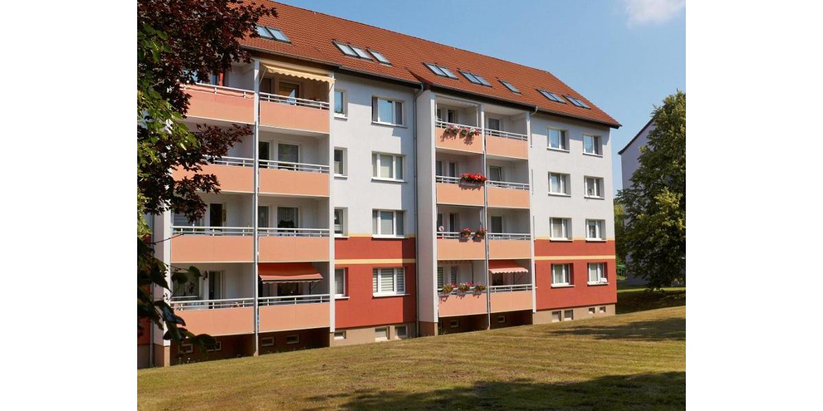 Dachgeschoßwohnung Limbach-Oberfrohna Oberfrohna - 3 Zimmer, 69 m&sup2;, 365&euro; | Angebot:24704352