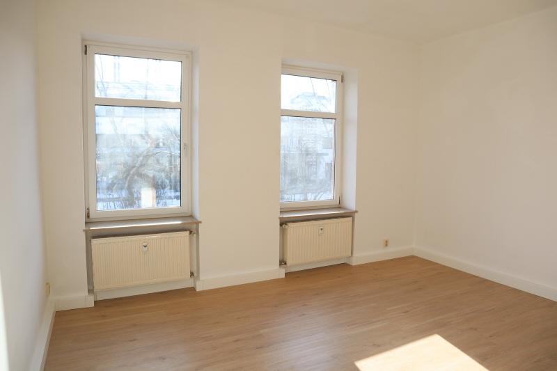 Etagenwohnung Zwickau - 2 Zimmer, 62 m&sup2;, 310&euro; | Angebot:24474783