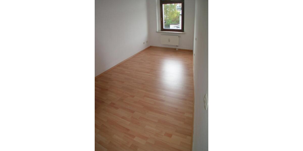 Etagenwohnung Werdau - 5 Zimmer, 125 m&sup2;, 650&euro; | Angebot:23408914