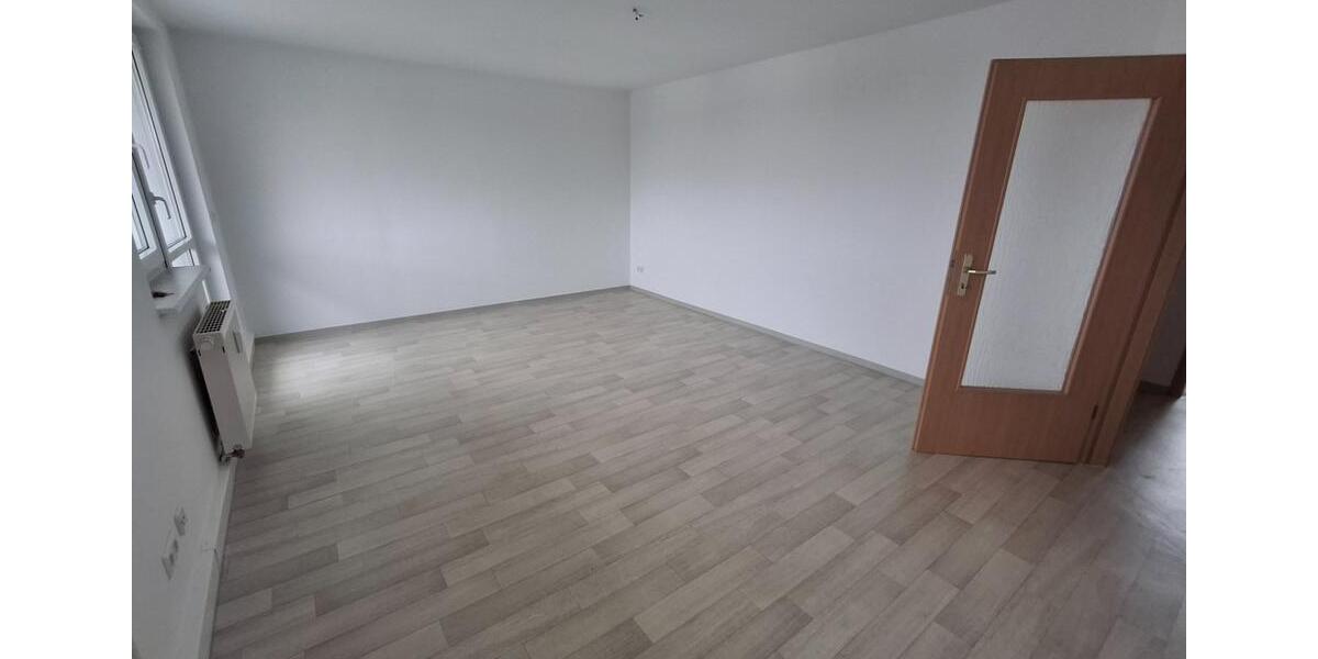Dachgeschoßwohnung Limbach-Oberfrohna Oberfrohna - 4 Zimmer, 90 m&sup2;, 581&euro; | Angebot:24570447