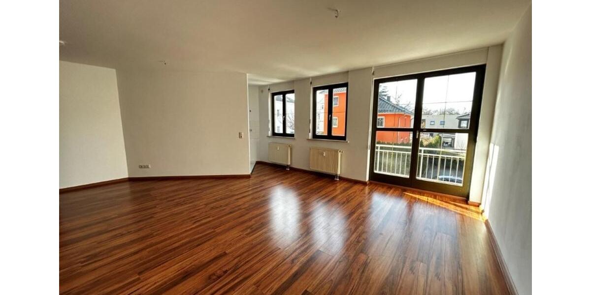 Etagenwohnung Zwickau - 1 Zimmer, 42 m&sup2;, 250&euro; | Angebot:25126790
