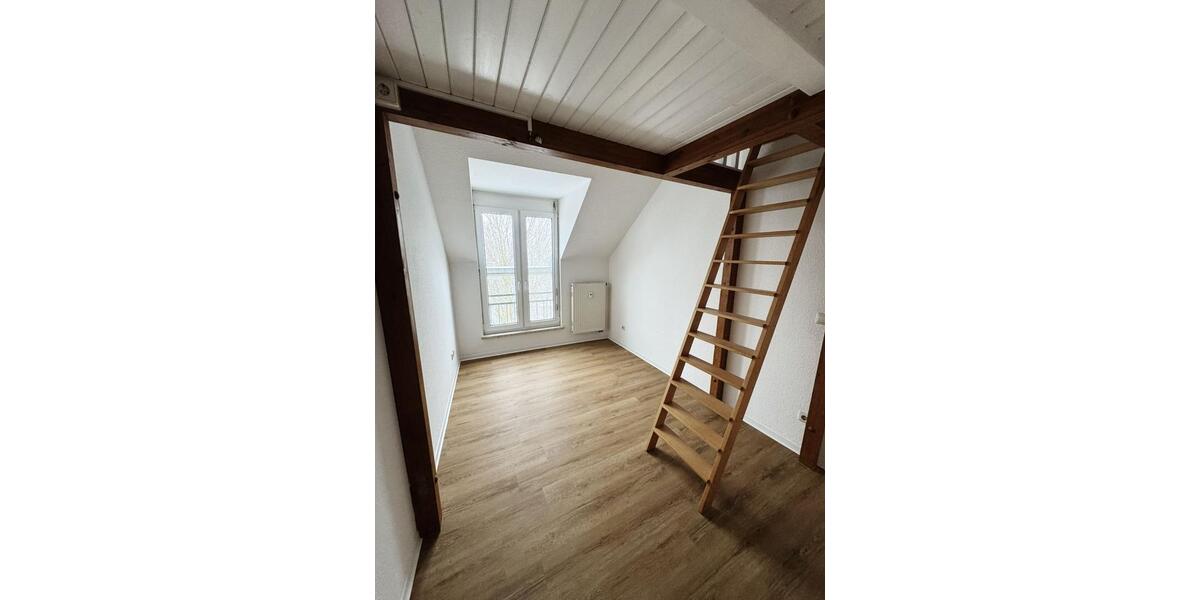 Dachgeschoßwohnung Hohenstein-Ernstthal Ernstthal - 3 Zimmer, 58 m&sup2;, 346&euro; | Angebot:24980587