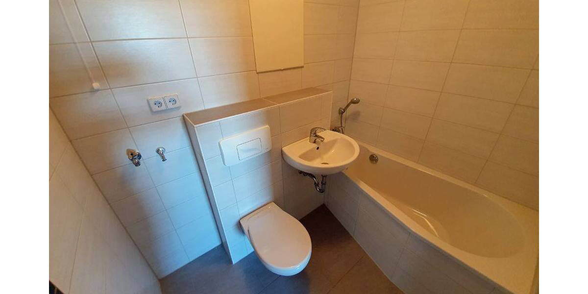 Etagenwohnung Zwickau Eckersbach - 3 Zimmer, 71 m&sup2;, 412&euro; | Angebot:25668561