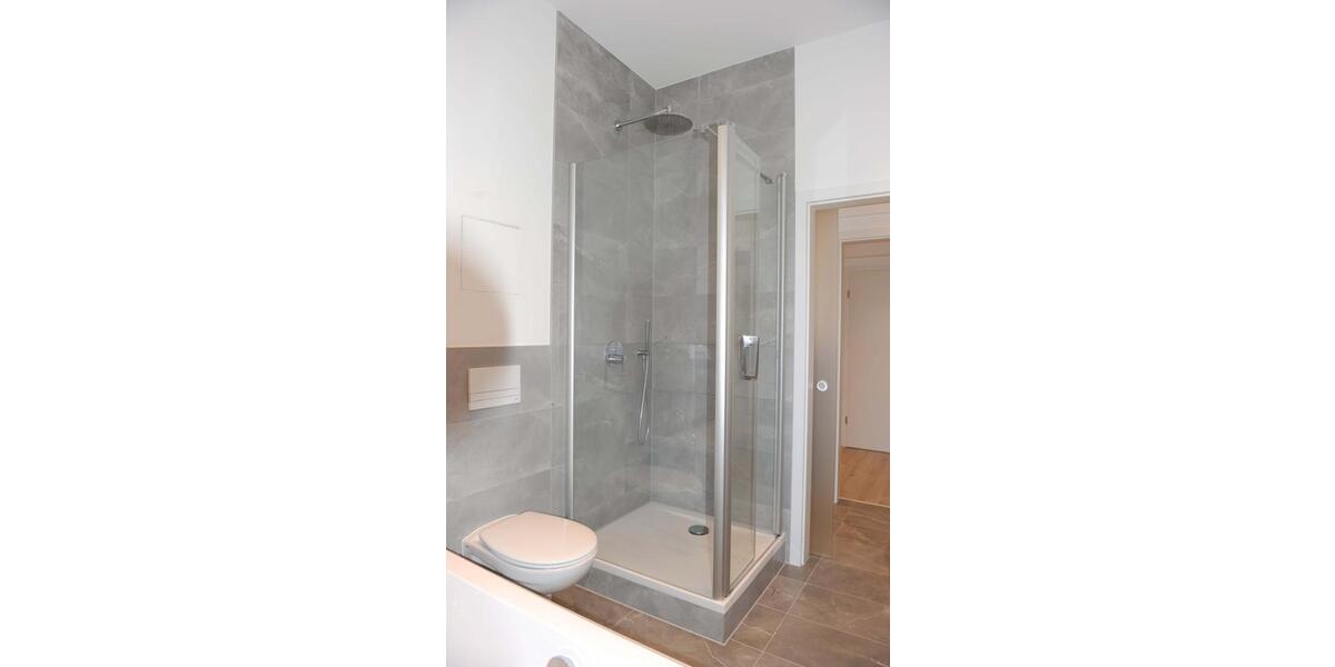 Etagenwohnung Zwickau Zwickau-Nord - 5 Zimmer, 107 m&sup2;, 980&euro; | Angebot:24478234