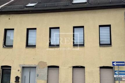 Haus Netzschkau - 3 Zimmer, 135 m&sup2;, 52.000&euro; | Angebot:25698428