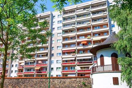 Wohnung Zwickau Innenstadt - 3 Zimmer, 70 m&sup2;, 490&euro; | Angebot:25819042