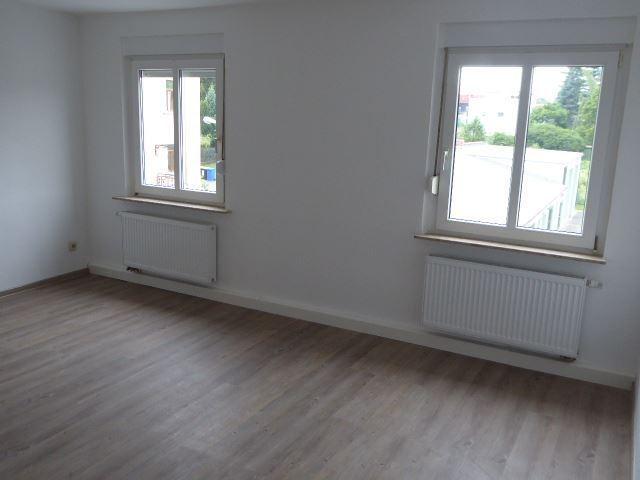 Etagenwohnung Meerane - 2 Zimmer, 61 m&sup2;, 299&euro; | Angebot:22739696
