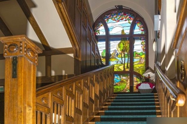 Betreiber eines Beherbergungsbetriebs Hotels Boutique-Hauses - Mehrfamilienhaus, Wohnhaus Werdau | Angebot:27330520
