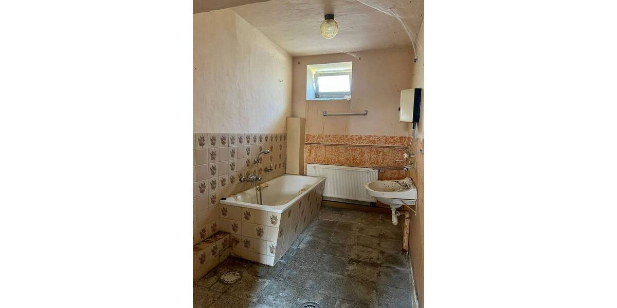 Einfamilienhaus Falkenstein Oberlauterbach - 8 Zimmer, 110 m&sup2;, 49.000&euro; | Angebot:25929611