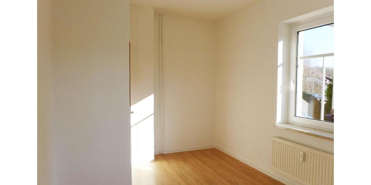 Erdgeschoßwohnung Limbach-Oberfrohna Oberfrohna - 2 Zimmer, 47 m&sup2;, 275&euro; | Angebot:25418310