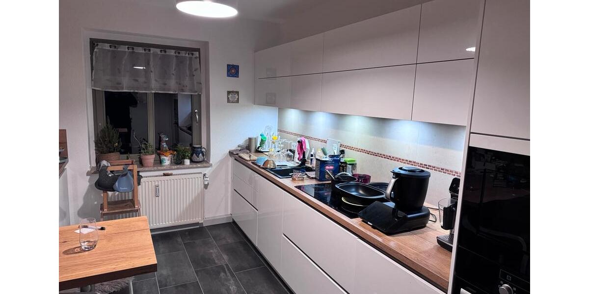 Etagenwohnung Oberlungwitz - 3 Zimmer, 110 m&sup2;, 1.150&euro; | Angebot:25044575