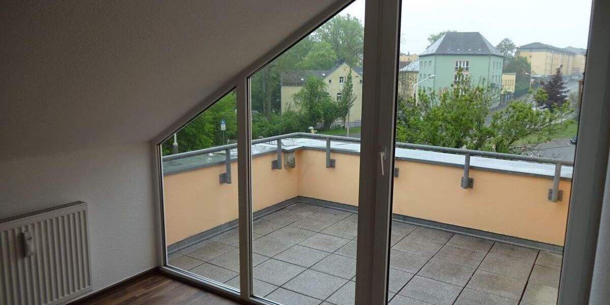 Etagenwohnung Zwickau Innenstadt - 3 Zimmer, 77 m&sup2;, 595&euro; | Angebot:25780742