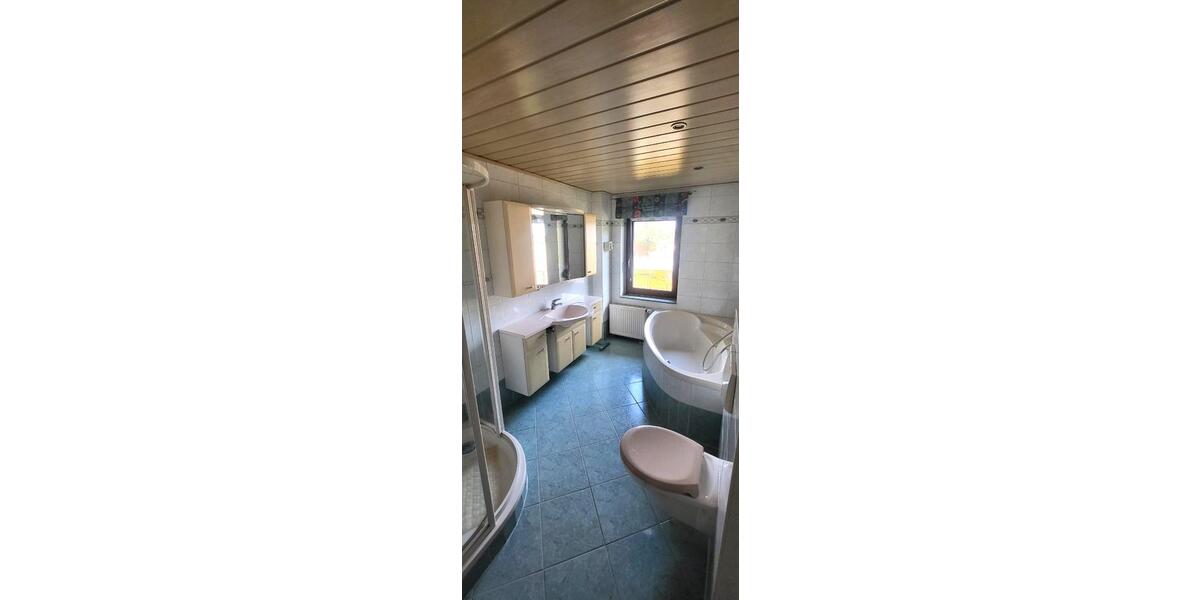 Einfamilienhaus Falkenstein/Vogtland Vogtland - 9 Zimmer, 230 m&sup2;, 260.000&euro; | Angebot:24464955