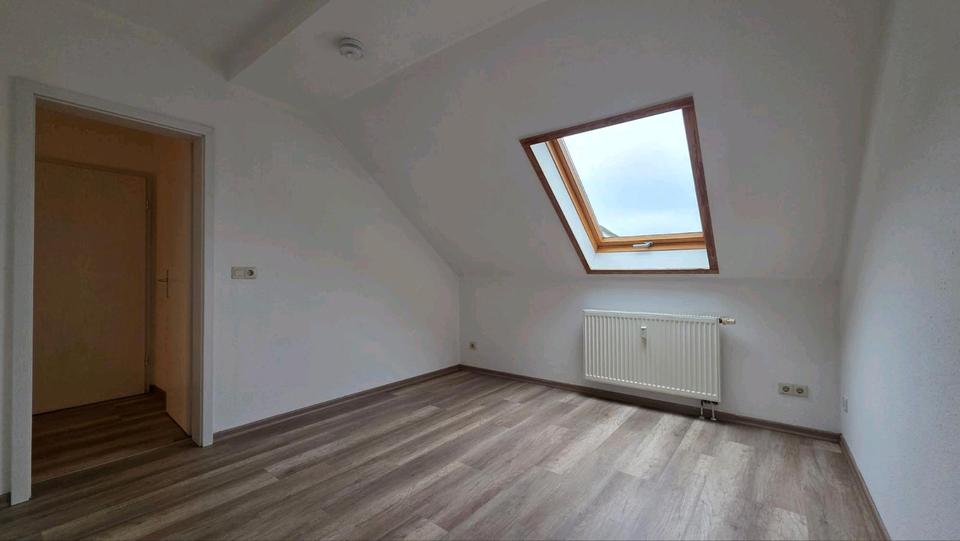 Dachgeschoßwohnung Zwickau Zwickau-Nord - 3 Zimmer, 66 m&sup2;, 549&euro; | Angebot:25840920