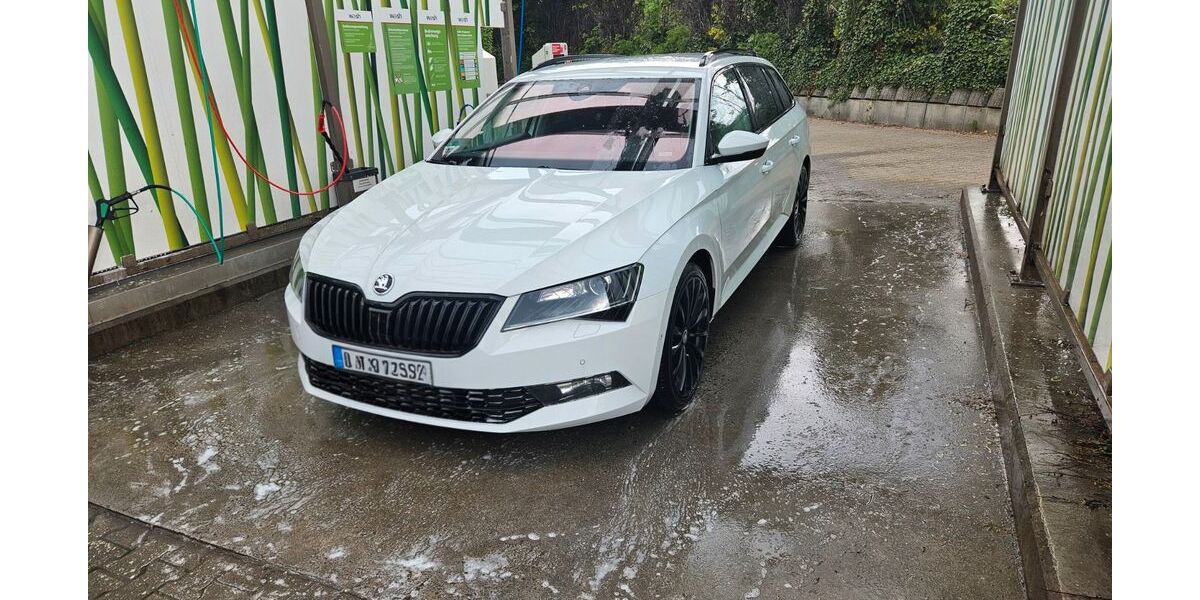 Skoda Superb 317.000 km 12.999 &euro; Zwönitz 08297