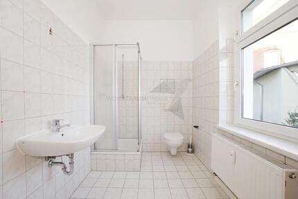 Wohnung Zwickau Neuplanitz - 1 Zimmer, 36 m&sup2;, 210&euro; | Angebot:25363714