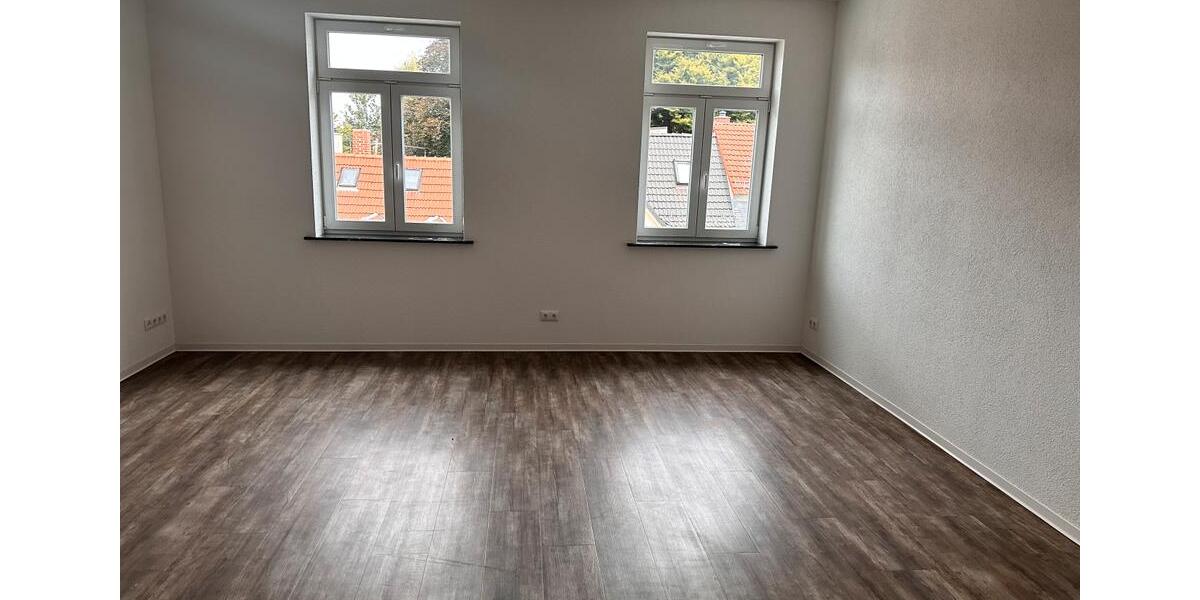 Etagenwohnung Meerane - 2 Zimmer, 89 m&sup2;, 668&euro; | Angebot:25381772