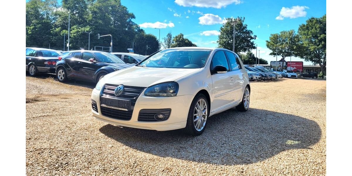 VW Golf 153.450 km 3.280 &euro; Zwickau 08056