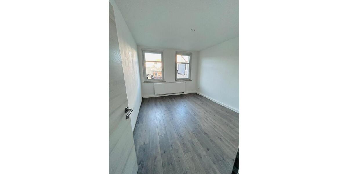 Erdgeschoßwohnung Meerane - 2 Zimmer, 50 m&sup2;, 395&euro; | Angebot:25270944