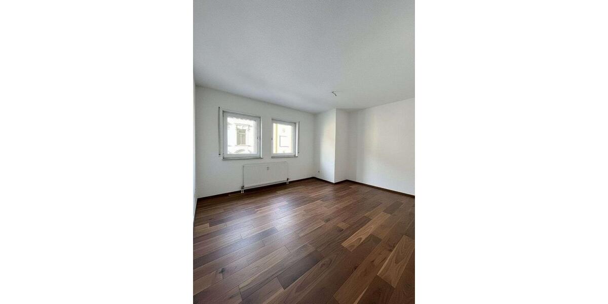 Etagenwohnung Zwickau - 2 Zimmer, 76 m&sup2;, 497&euro; | Angebot:24687808