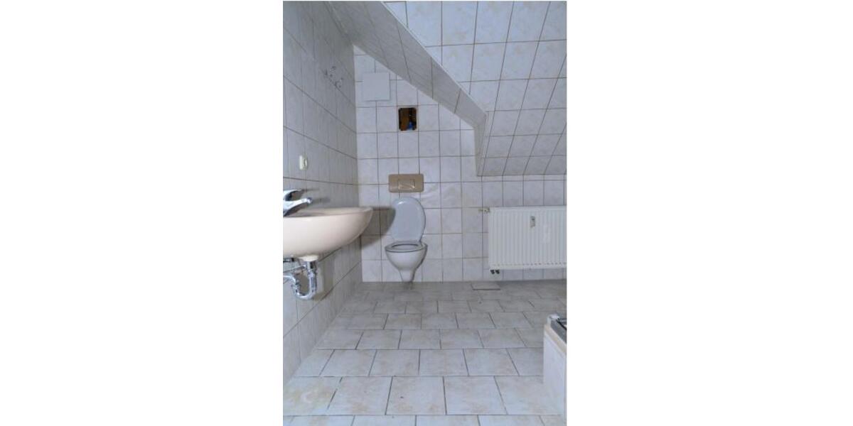 Dachgeschoßwohnung Werdau - 1 Zimmer, 52 m&sup2;, 286&euro; | Angebot:19845723