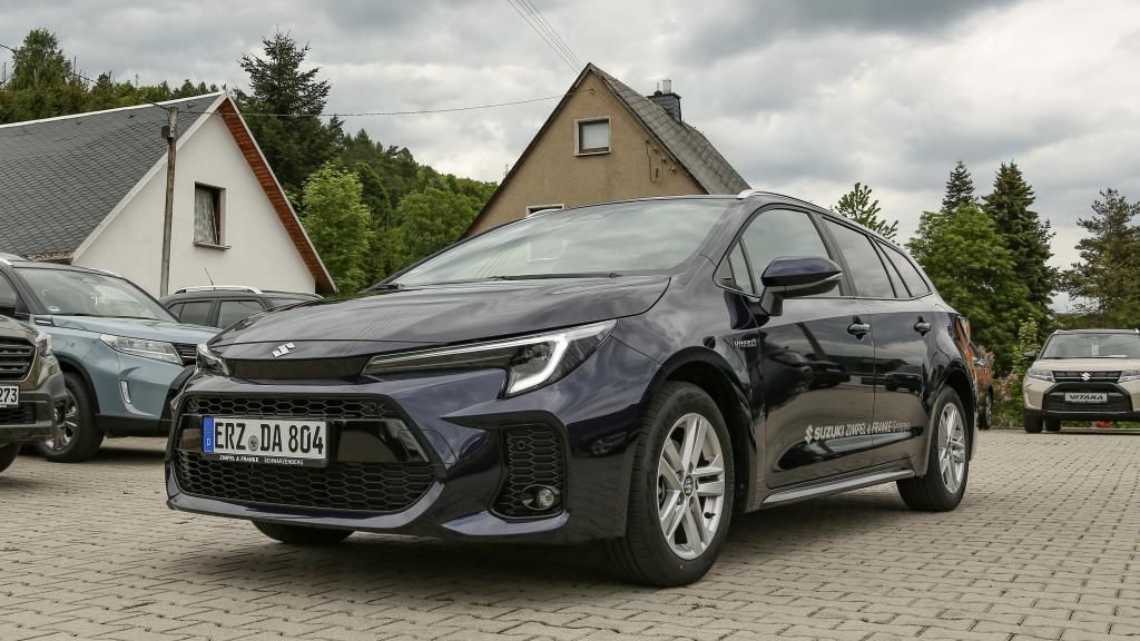 Suzuki Swace 11.000 km 29.490 &euro; Schwarzenberg 08340