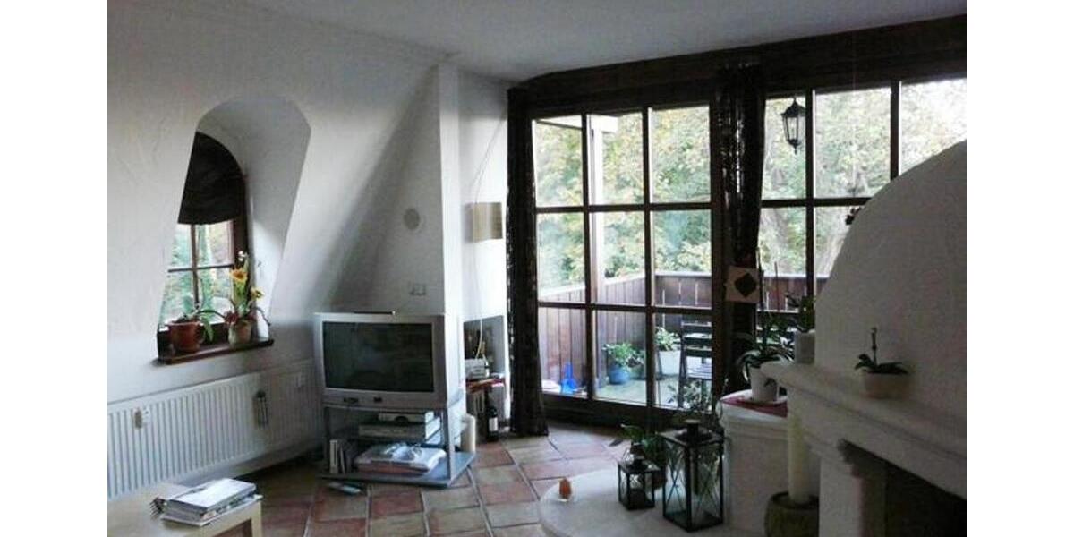 Dachgeschoßwohnung Meerane - 2 Zimmer, 94 m&sup2;, 705&euro; | Angebot:24614184