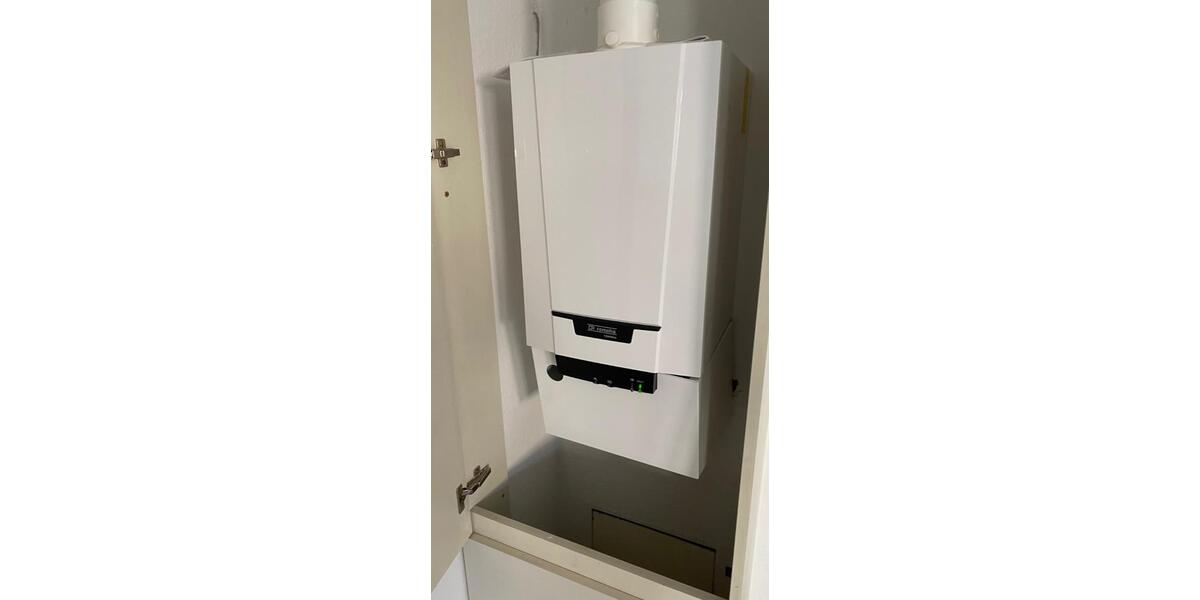 Etagenwohnung Zwickau - 2 Zimmer, 81 m&sup2;, 400&euro; | Angebot:23316528