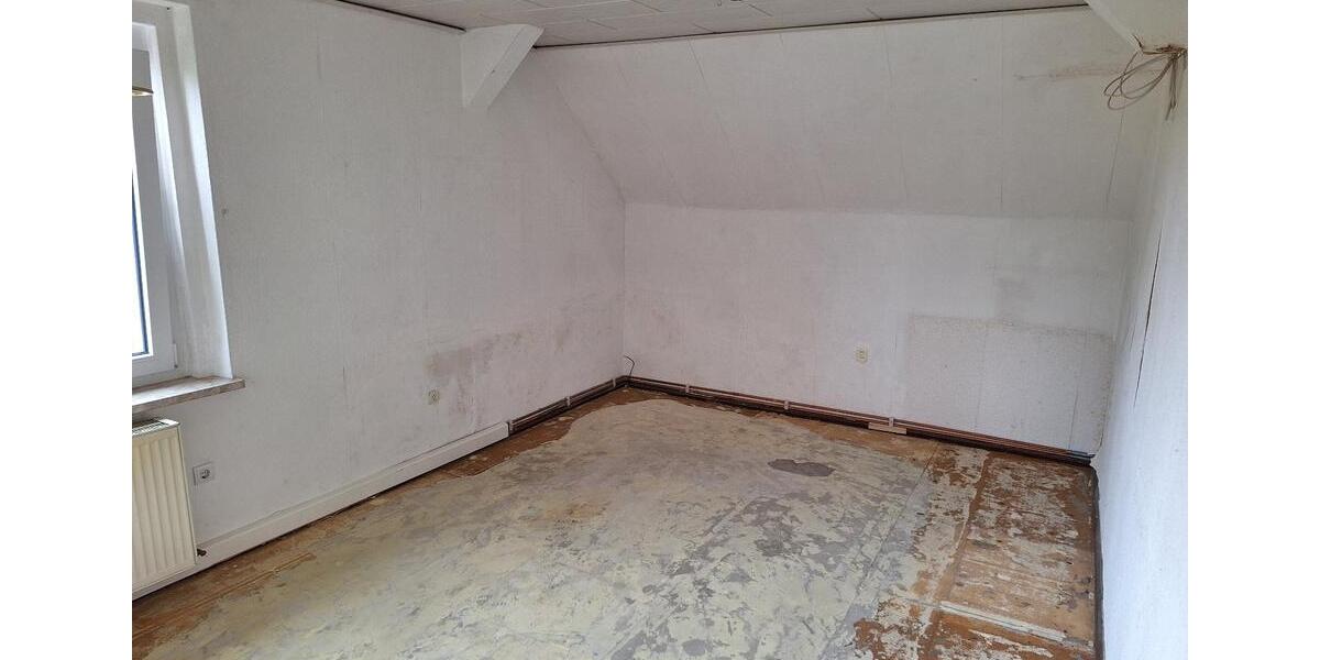 Dachgeschoßwohnung Pöhl - 4 Zimmer, 91 m&sup2;, 500&euro; | Angebot:25081623