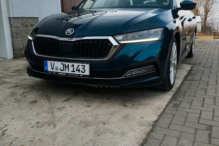 Skoda Octavia 130.000 km 17.600 &euro; Auerbach 08209