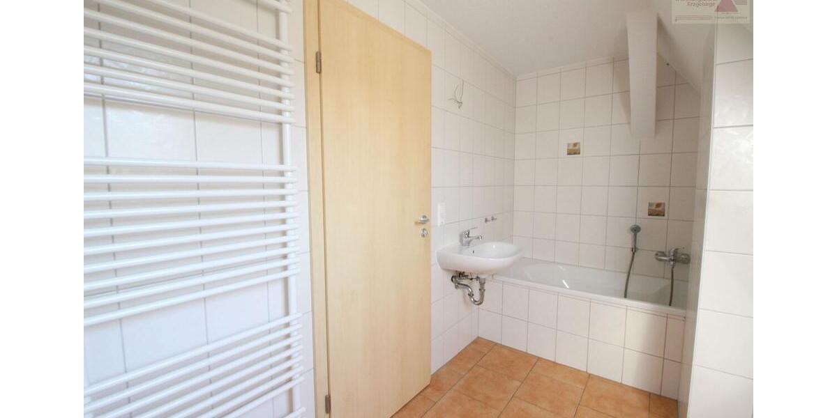 Dachgeschoßwohnung Schwarzenberg/Erzgebirge Erzgebirge - 3.5 Zimmer, 98 m&sup2;, 780&euro; | Angebot:24810869
