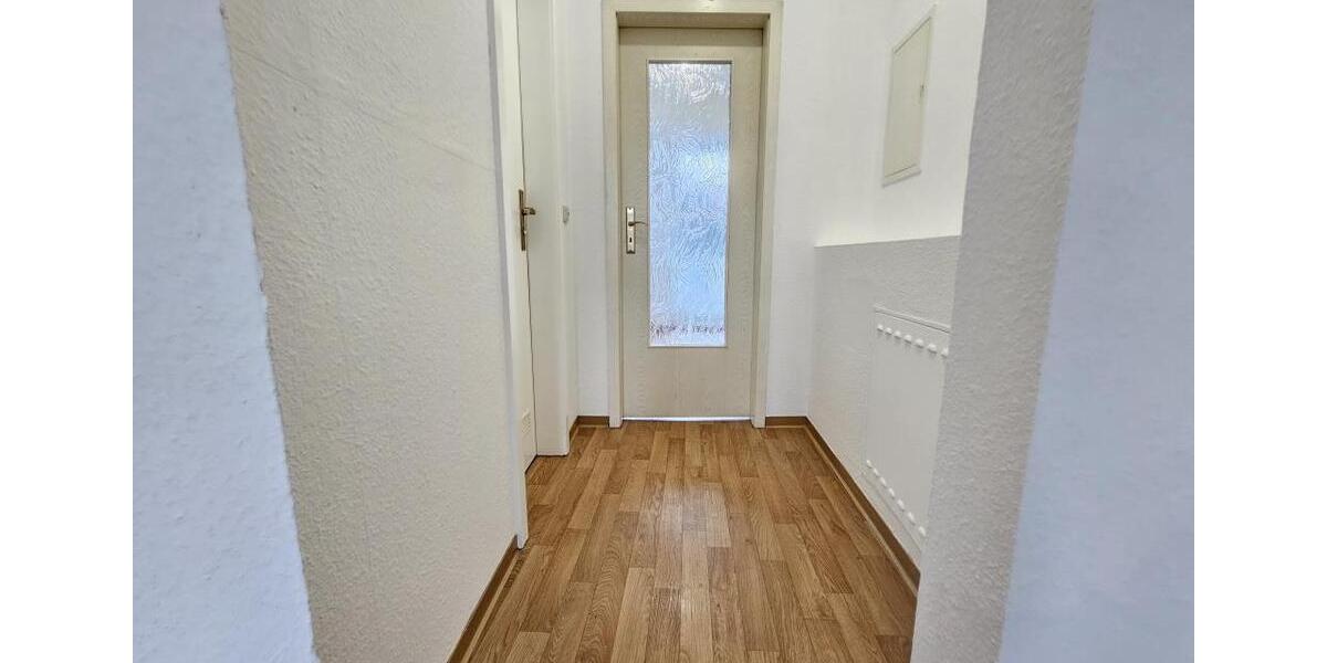 Etagenwohnung Werdau - 3 Zimmer, 65 m&sup2;, 357&euro; | Angebot:25922571