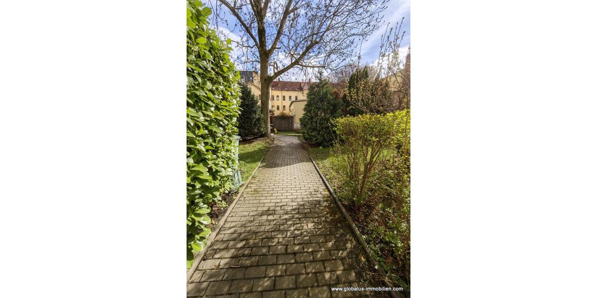 Dachgeschoßwohnung Zwickau - 2 Zimmer, 39 m&sup2;, 275&euro; | Angebot:25871106