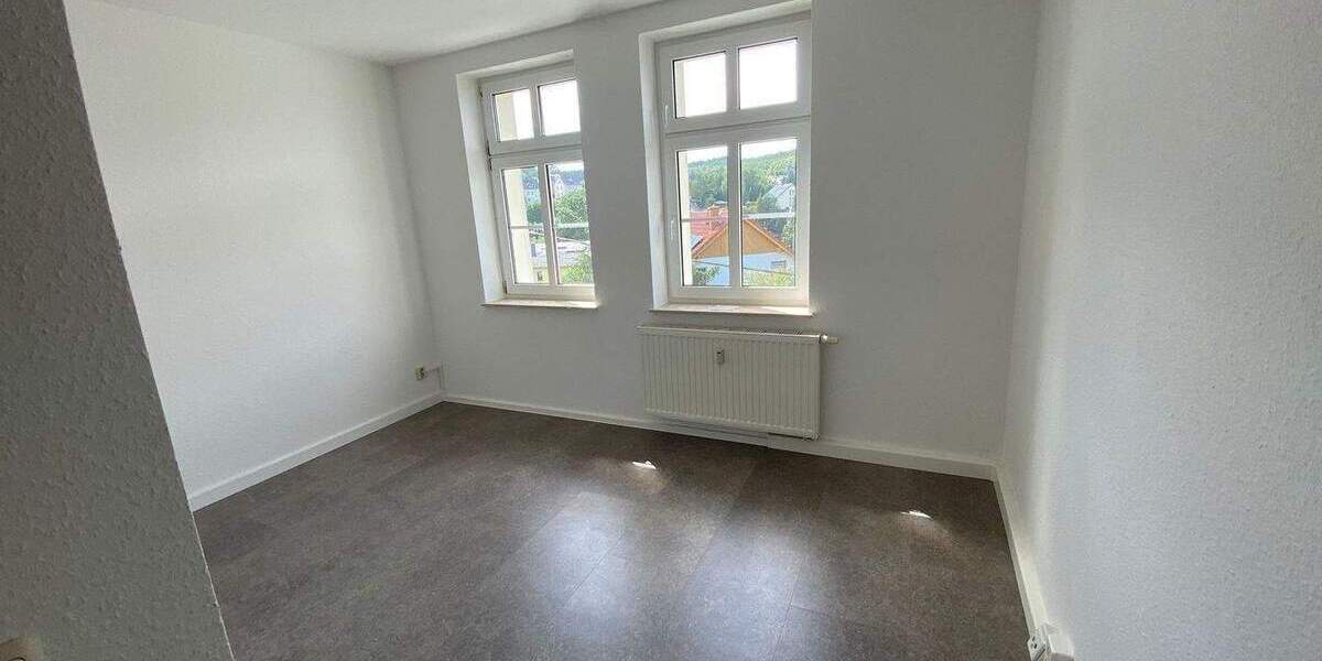 Etagenwohnung Gornsdorf - 5 Zimmer, 120 m&sup2;, 750&euro; | Angebot:25660629
