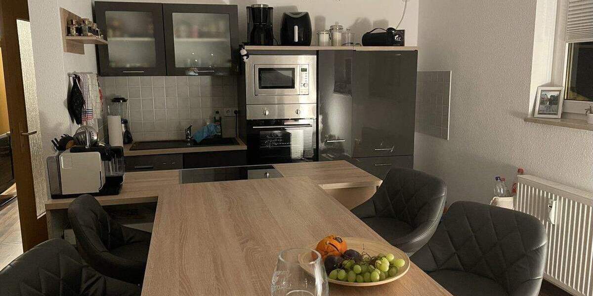 Etagenwohnung Zwickau Innenstadt - 3 Zimmer, 77 m&sup2;, 595&euro; | Angebot:25780742