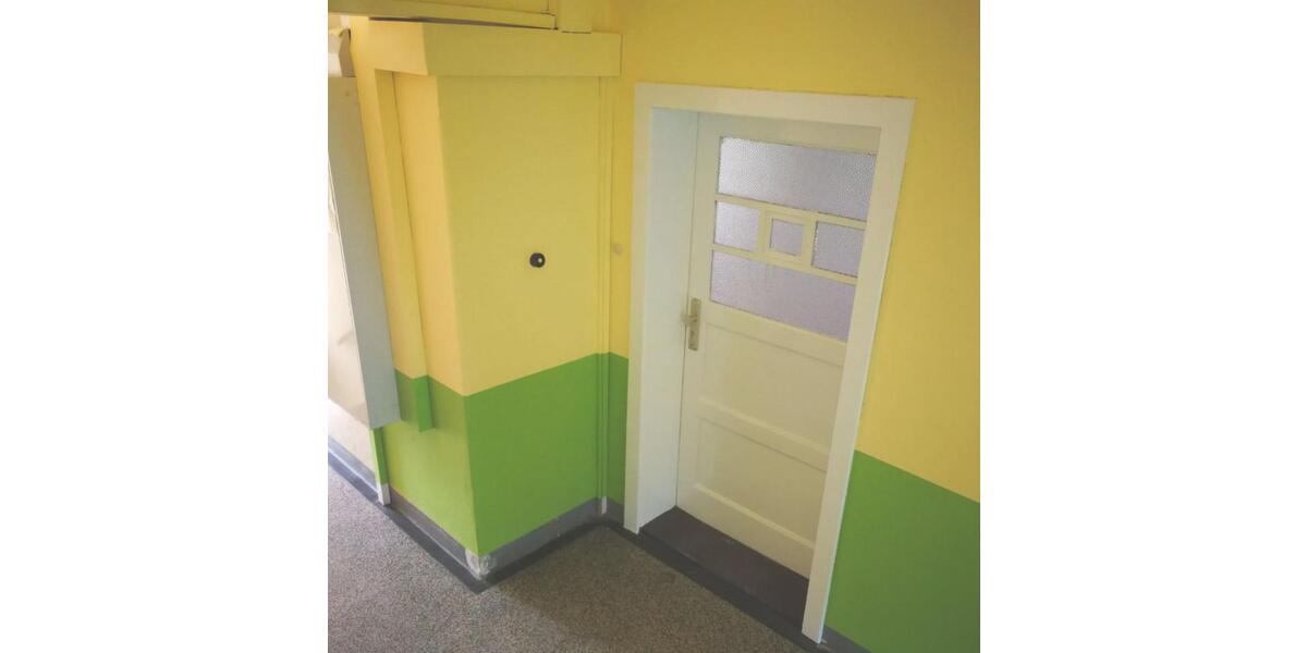 Etagenwohnung Werdau - 2 Zimmer, 63 m&sup2;, 310&euro; | Angebot:24784881