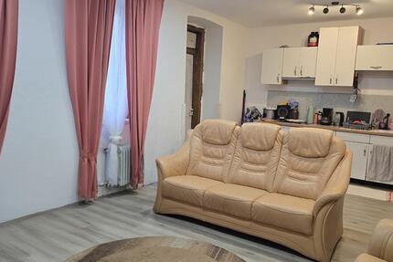 Haus Glauchau - 10 Zimmer, 210 m&sup2;, 100.000&euro; | Angebot:25017541