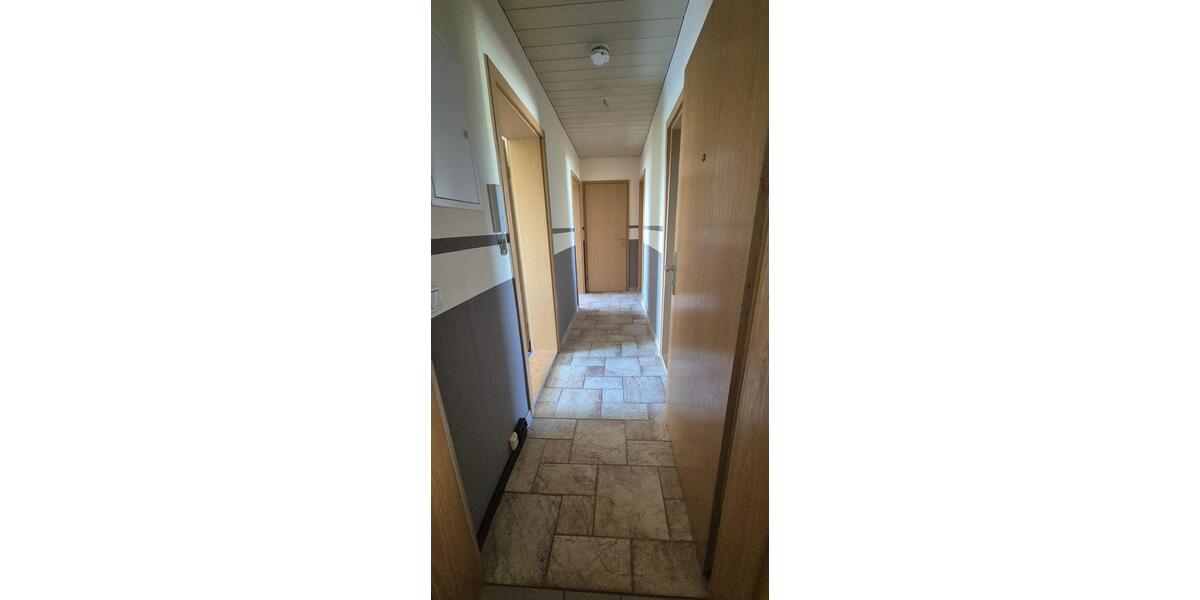 Etagenwohnung Elsterberg - 5 Zimmer, 63 m&sup2;, 300&euro; | Angebot:22688761