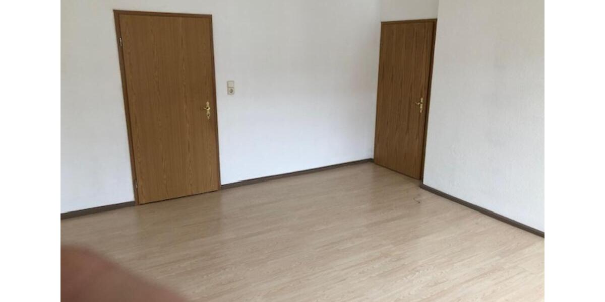Etagenwohnung Schmölln - 2 Zimmer, 45 m&sup2;, 315&euro; | Angebot:25838457