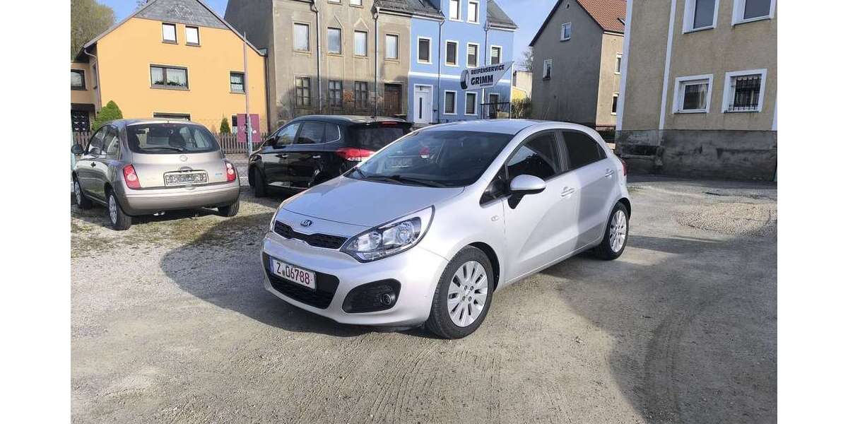 Kia Rio 109.000 km 6.499 &euro; Neukirchen 08459