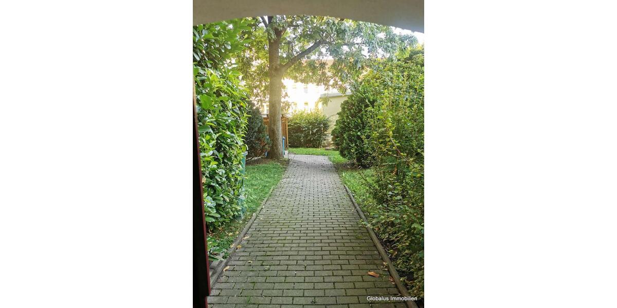 Dachgeschoßwohnung Zwickau - 2 Zimmer, 39 m&sup2;, 275&euro; | Angebot:25871106