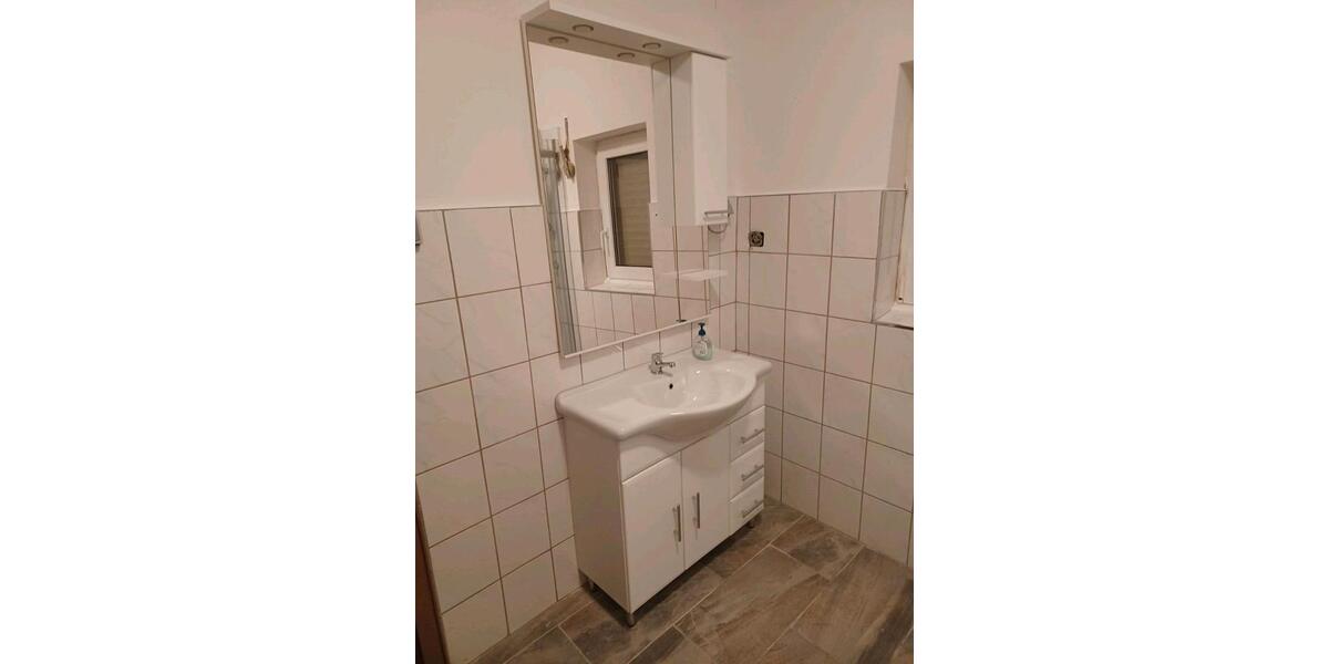 Einfamilienhaus Greiz - 8 Zimmer, 180 m&sup2;, 50.000&euro; | Angebot:25712066
