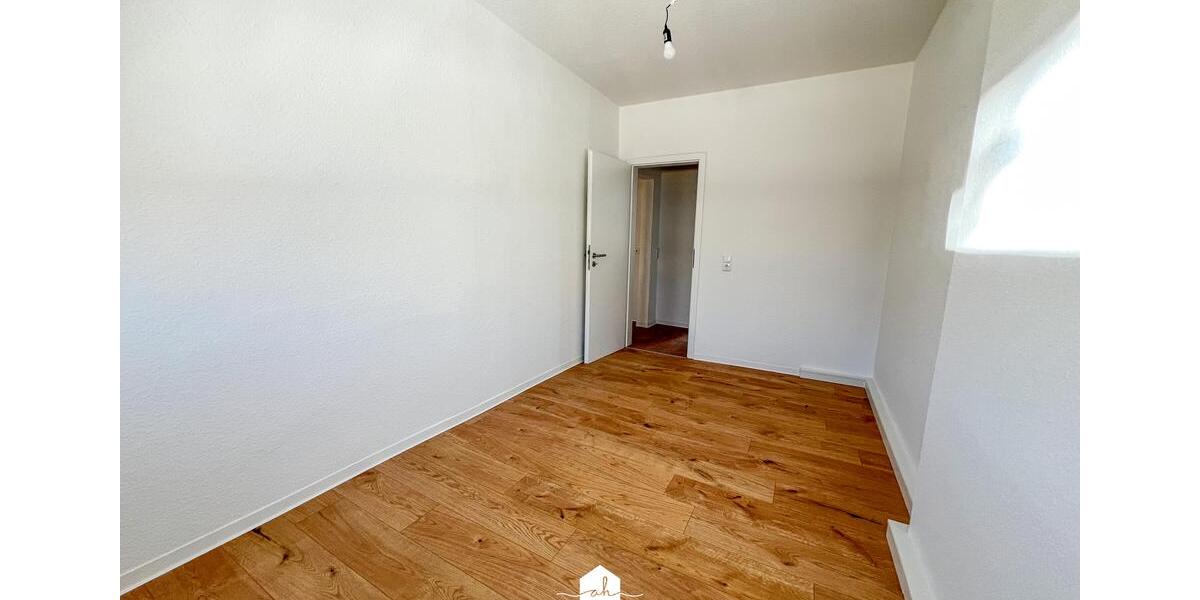 Dachgeschoßwohnung Greiz - 4 Zimmer, 83 m&sup2;, 495&euro; | Angebot:26476621