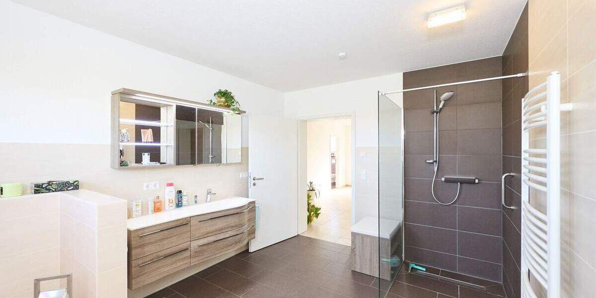 Einfamilienhaus Stollberg - 3 Zimmer, 131 m&sup2;, 569.500&euro; | Angebot:25684786