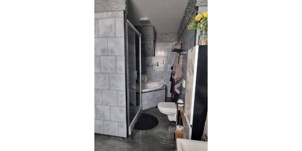 Mehrfamilienhaus, Wohnhaus Crimmitschau - 6 Zimmer, 206 m&sup2;, 259.000&euro; | Angebot:25926457