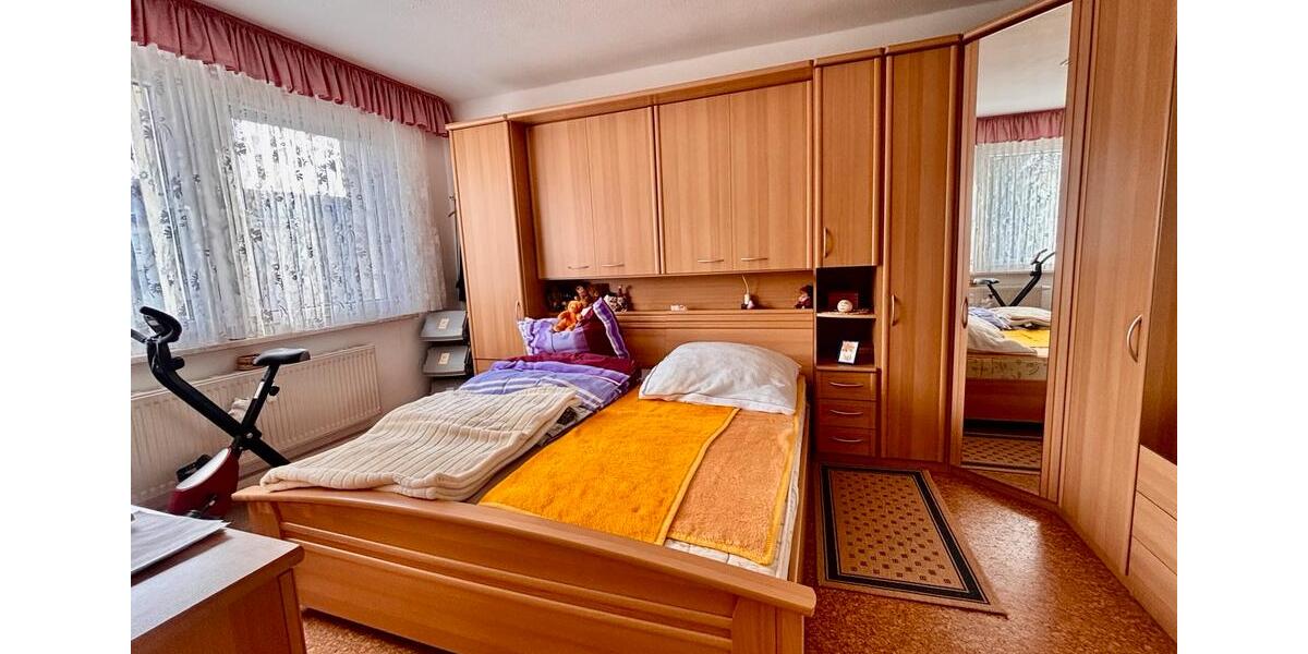 Etagenwohnung Zwickau Auerbach - 2 Zimmer, 51 m&sup2;, 49.000&euro; | Angebot:25611803