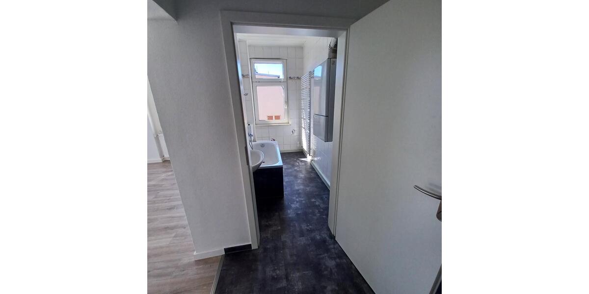 Dachgeschoßwohnung Zwickau Zwickau-West - 3 Zimmer, 62 m&sup2;, 340&euro; | Angebot:20618659