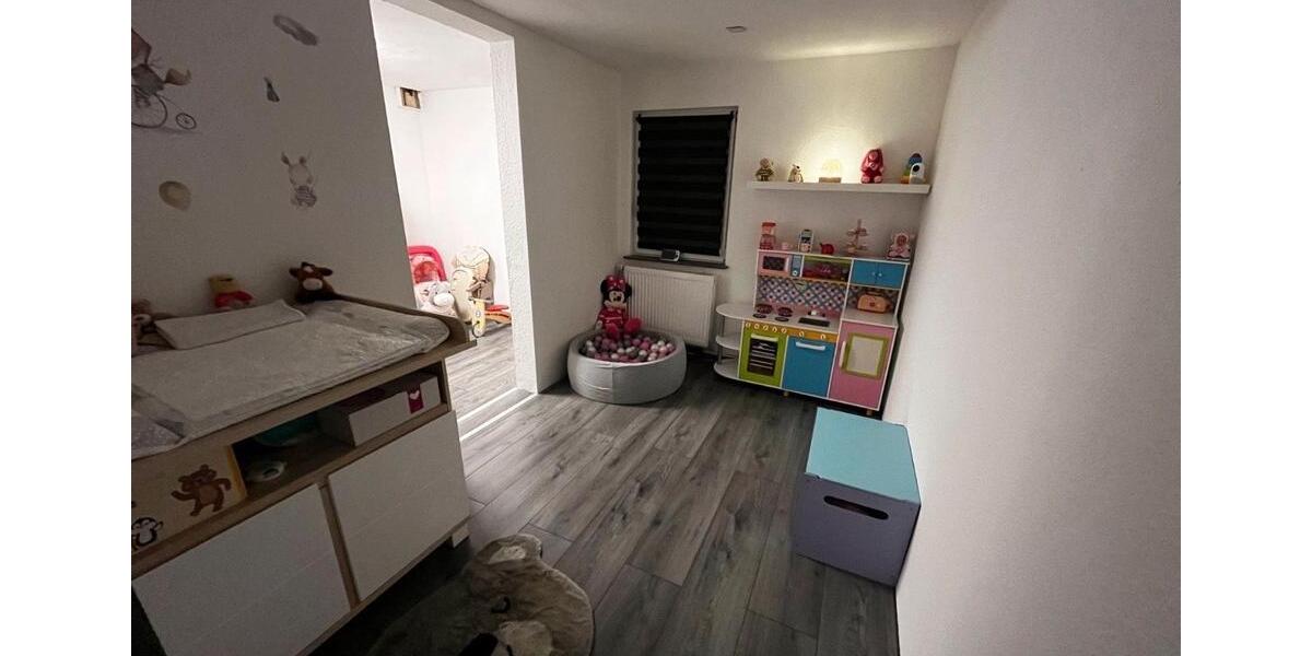 Bungalow Crimmitschau - 6 Zimmer, 170 m&sup2;, 240.000&euro; | Angebot:25231028