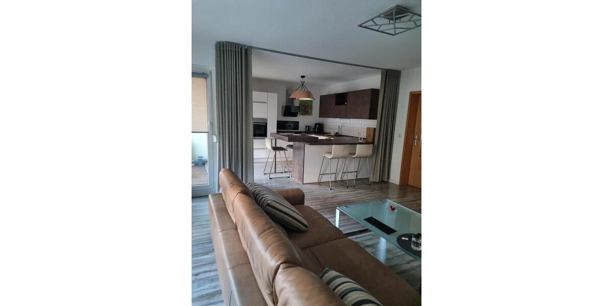 Erdgeschoßwohnung Zwickau - 3 Zimmer, 76 m&sup2;, 530&euro; | Angebot:25824218