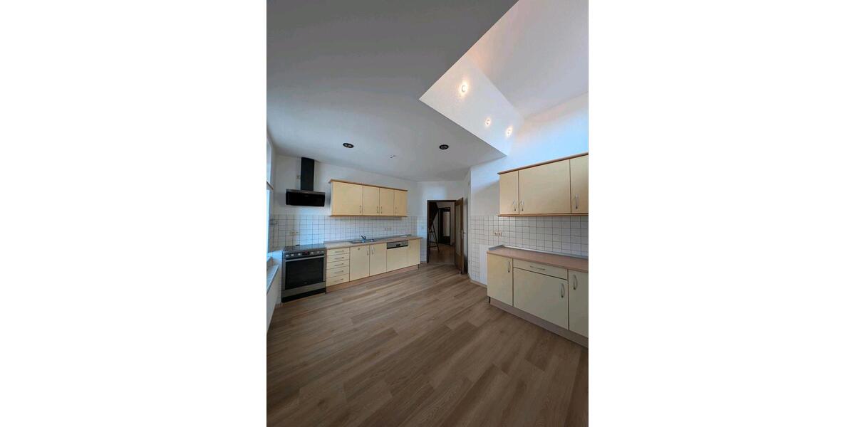 Erdgeschoßwohnung Zwickau Cainsdorf - 4 Zimmer, 134 m&sup2;, 670&euro; | Angebot:26339657
